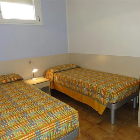 公寓 Bright Flat 100mt From The Sea 比比翁