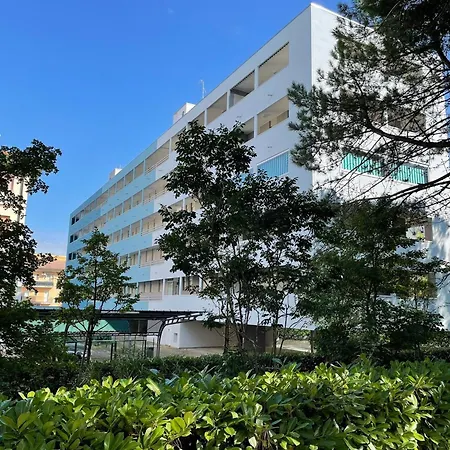 Bright Flat 100mt From The Sea